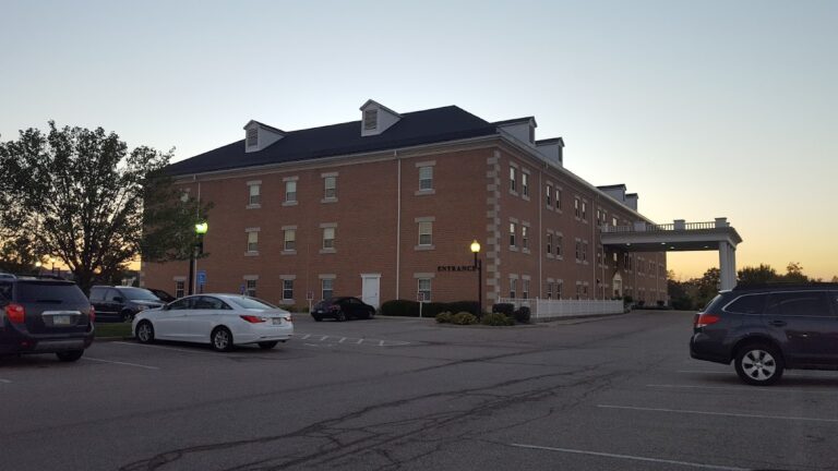 Laurelwood Senior Living photo